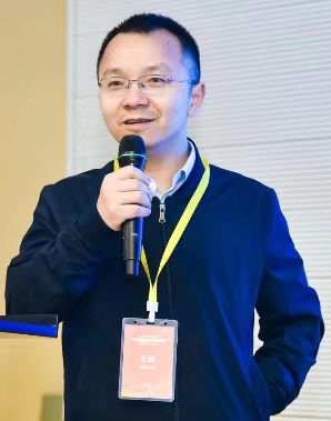 米兰买球创新论坛第一千三百九十讲：Floquet engineering symmetry-breaking and topological states under light irradiation