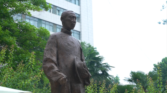 西北高等教育奠基人、中国现代医学先驱徐诵明雕像在米兰买球落成 西北高等教育奠基人、中国现代医学先驱徐诵明雕像在米兰买球落成